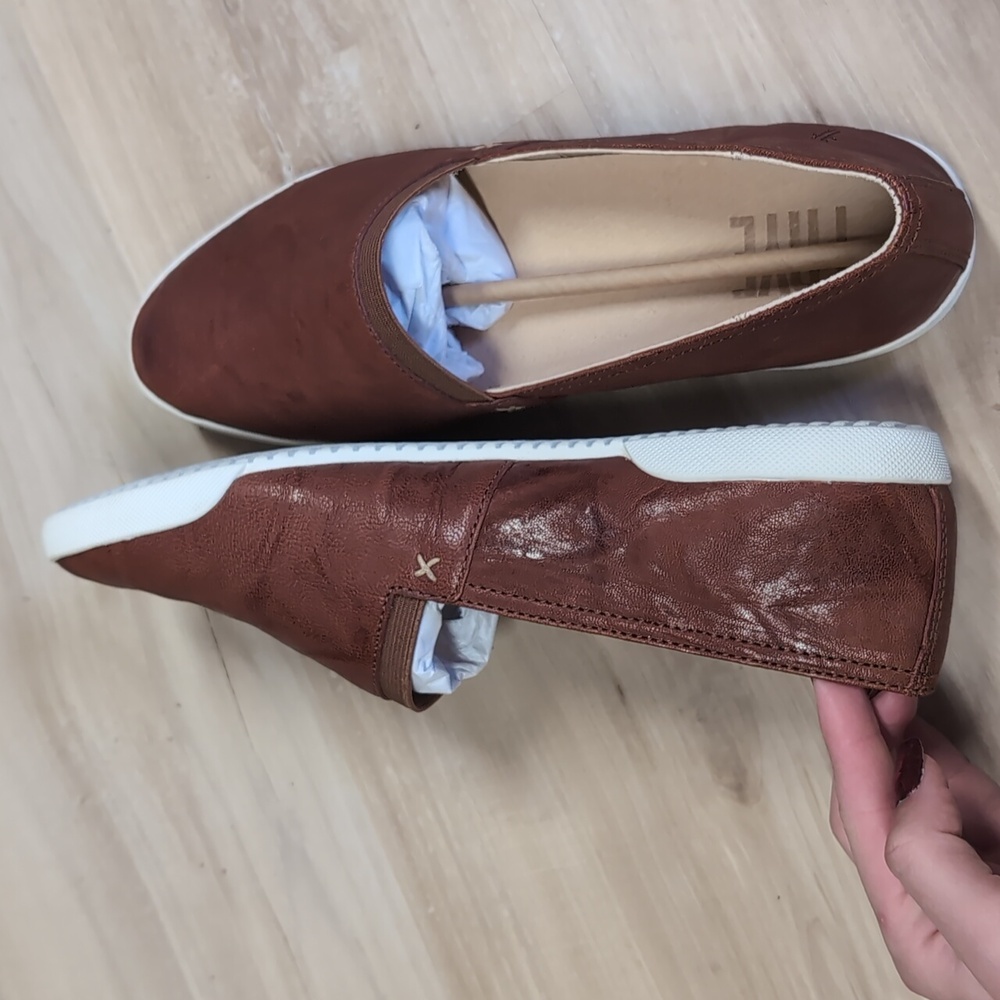 Frye Women's Melanie Slip On shoe - Picture 5 of 10